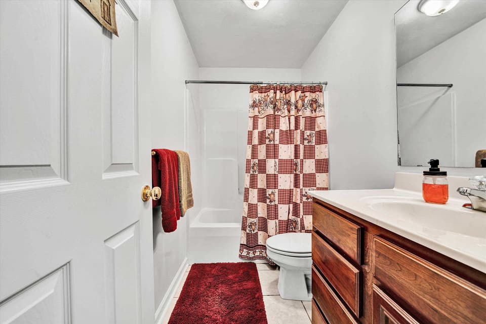 540 Harkrader Street, photo 20 of 35