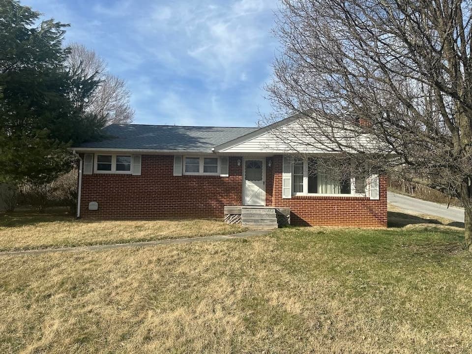 1275 Radford Street, photo 2 of 40