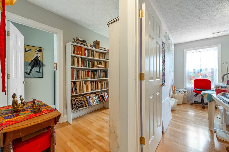 195 Tall Oak Boulevard, photo 33 of 40