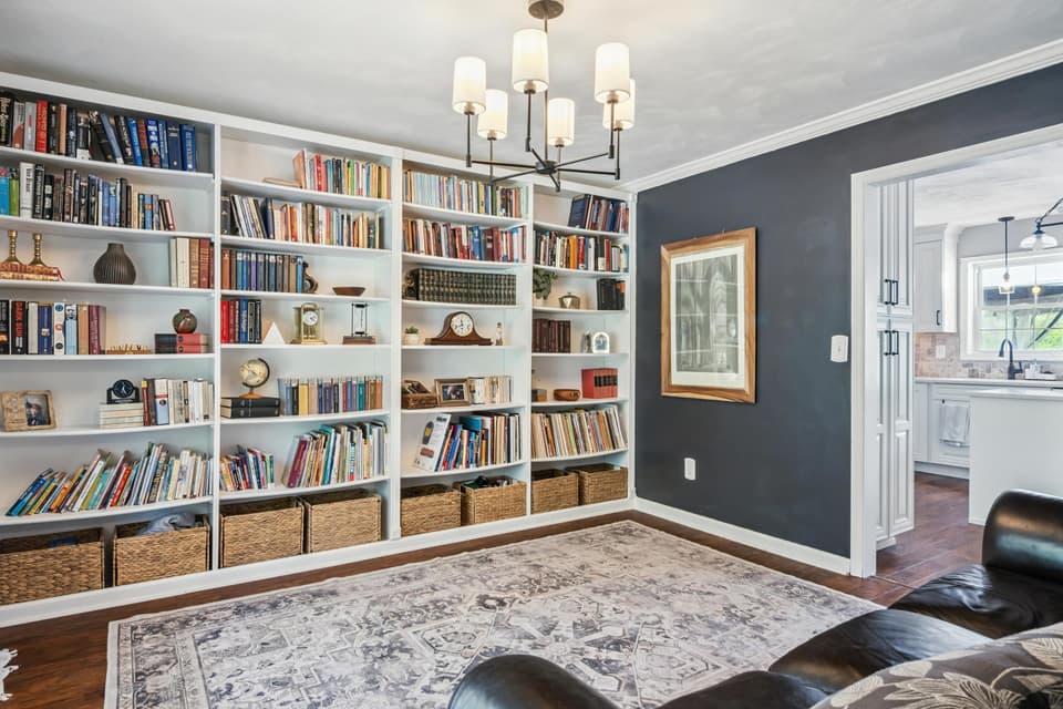 50 Sapphire Avenue, photo 5 of 39