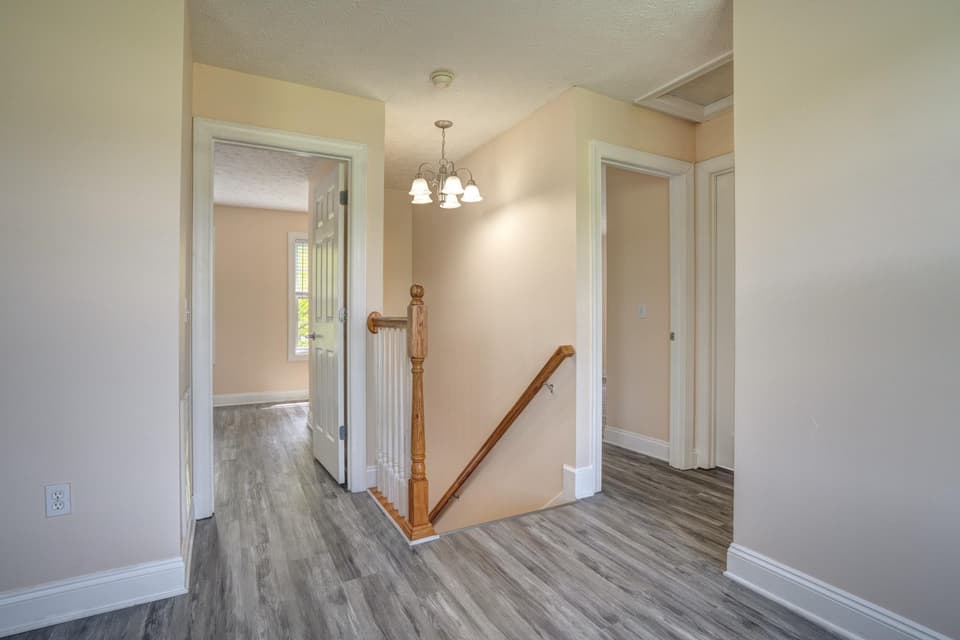 1025 Oaktree Boulevard, photo 24 of 33