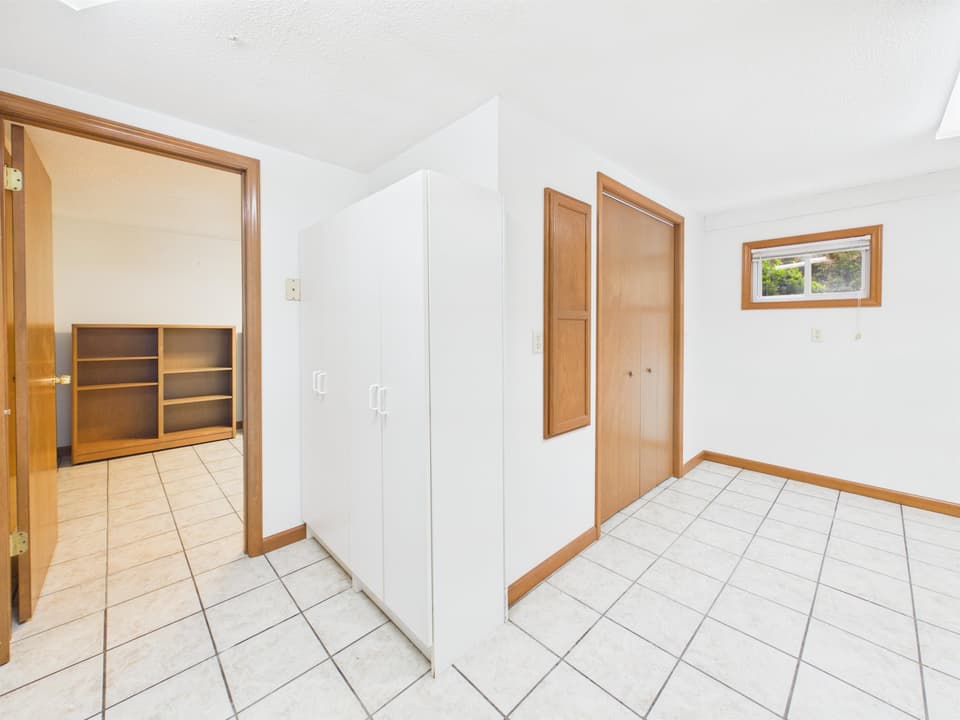 240 Walnut Drive, photo 38 of 40