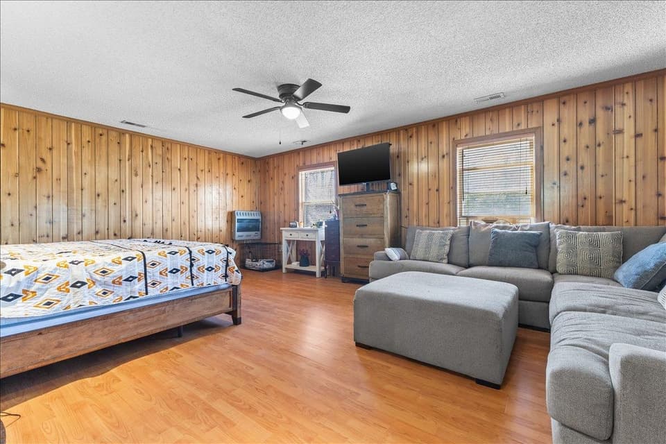 310 Overland Drive, photo 16 of 37