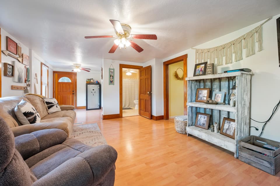2056 Radford Road, photo 10 of 40