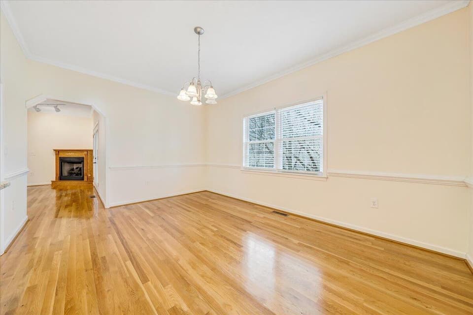 481 Houchins Rd, photo 15 of 35