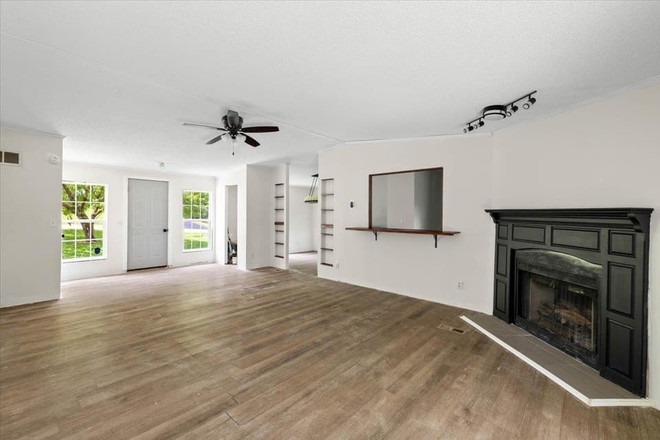 3300 Springview Drive, photo 12 of 30
