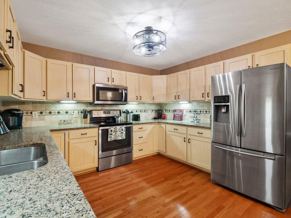 390 Gold Leaf Drive, photo 3 of 40