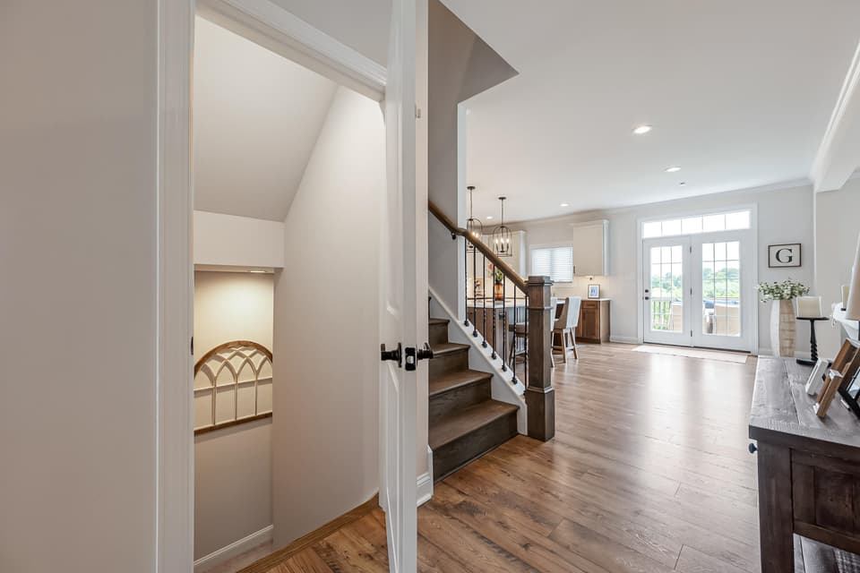 1042 Round Meadow Drive, photo 25 of 40