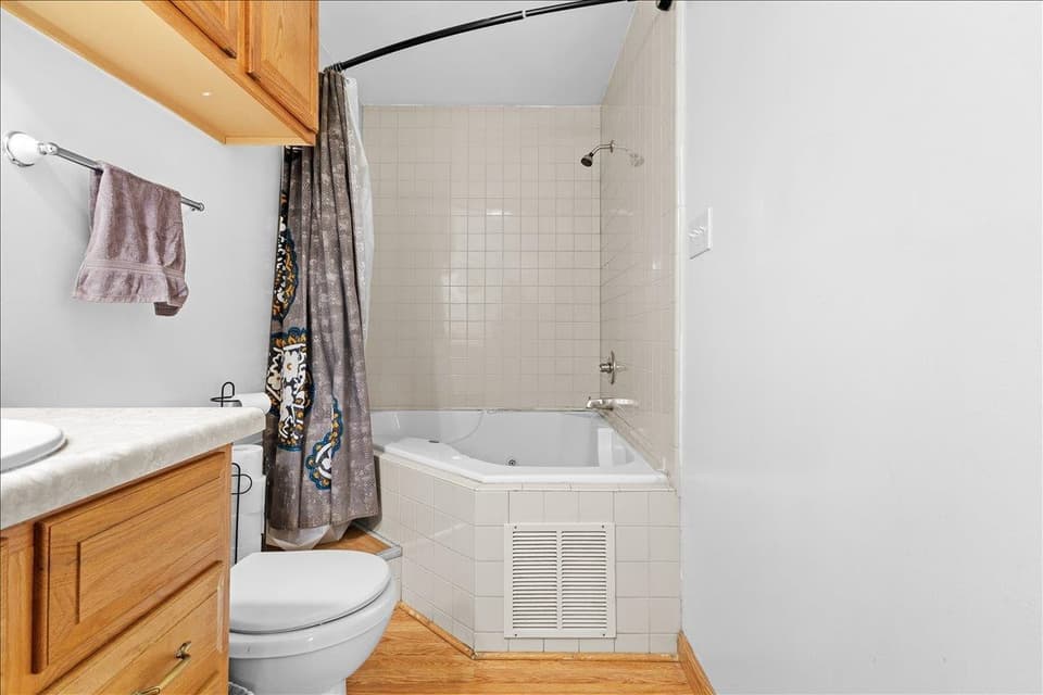 310 Overland Drive, photo 20 of 37