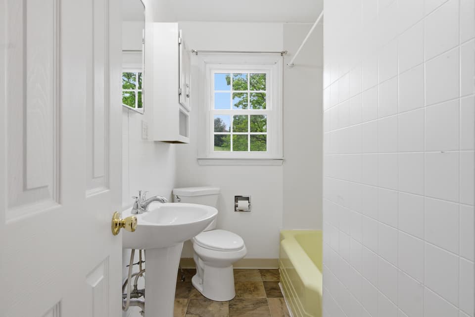 1710 Harman Drive, photo 19 of 40
