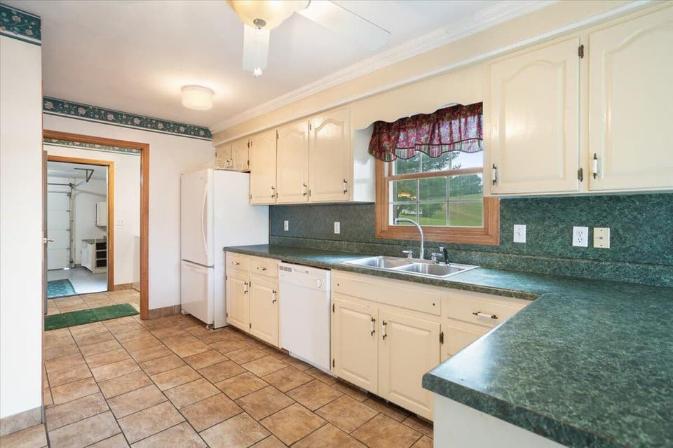 1940 Wetherburn Road, photo 14 of 40