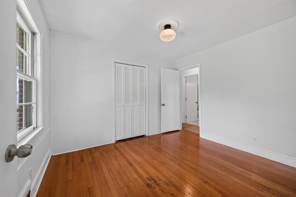107 Roseland Drive, photo 25 of 40