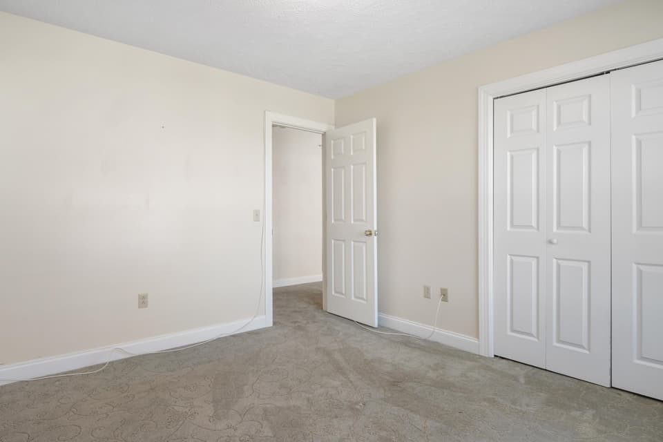 255 Gold Leaf Drive, photo 13 of 28
