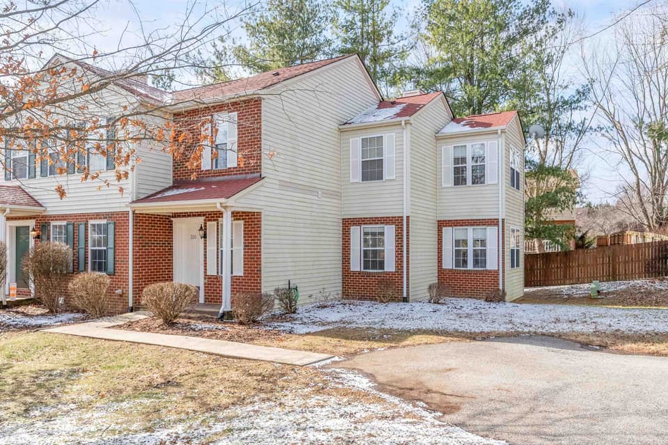 320 Bronze Leaf Drive, photo 2 of 40