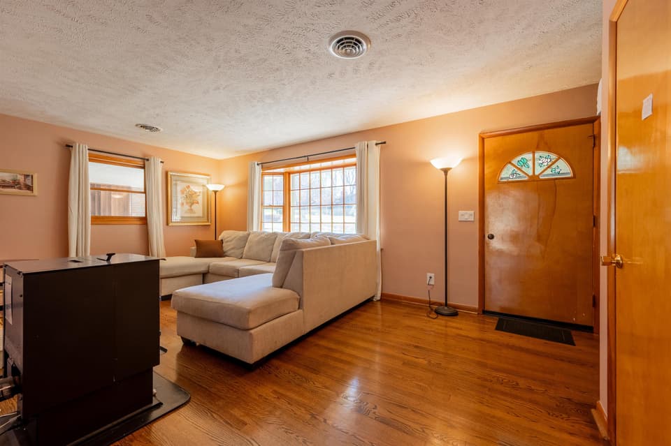 400 Turpin Walk, photo 9 of 40