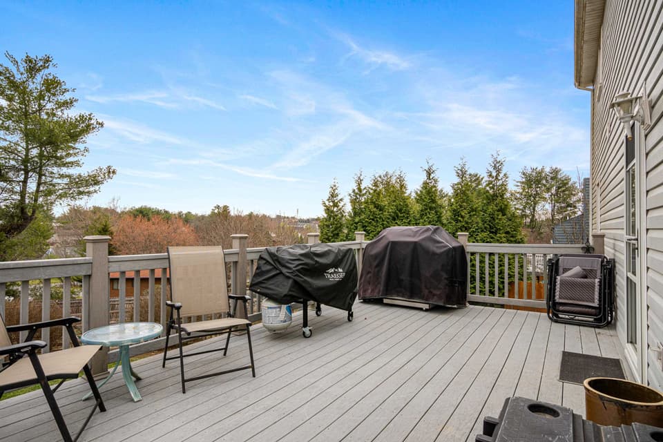 145 Windmill Ridge Road E, photo 7 of 40