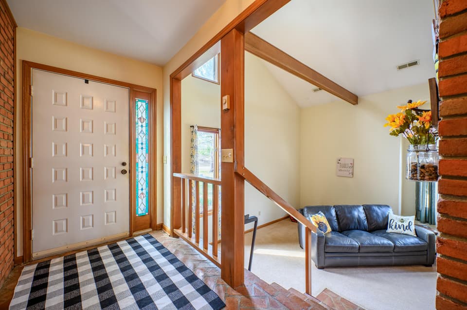 1138 Round Meadow Drive, photo 11 of 40