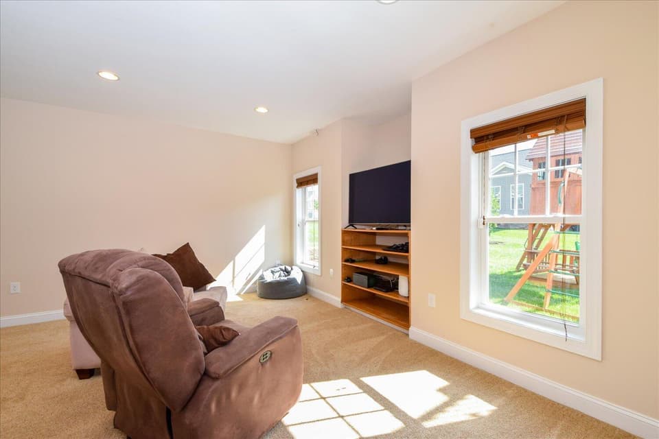 300 Roudabush Dr NW, photo 23 of 38