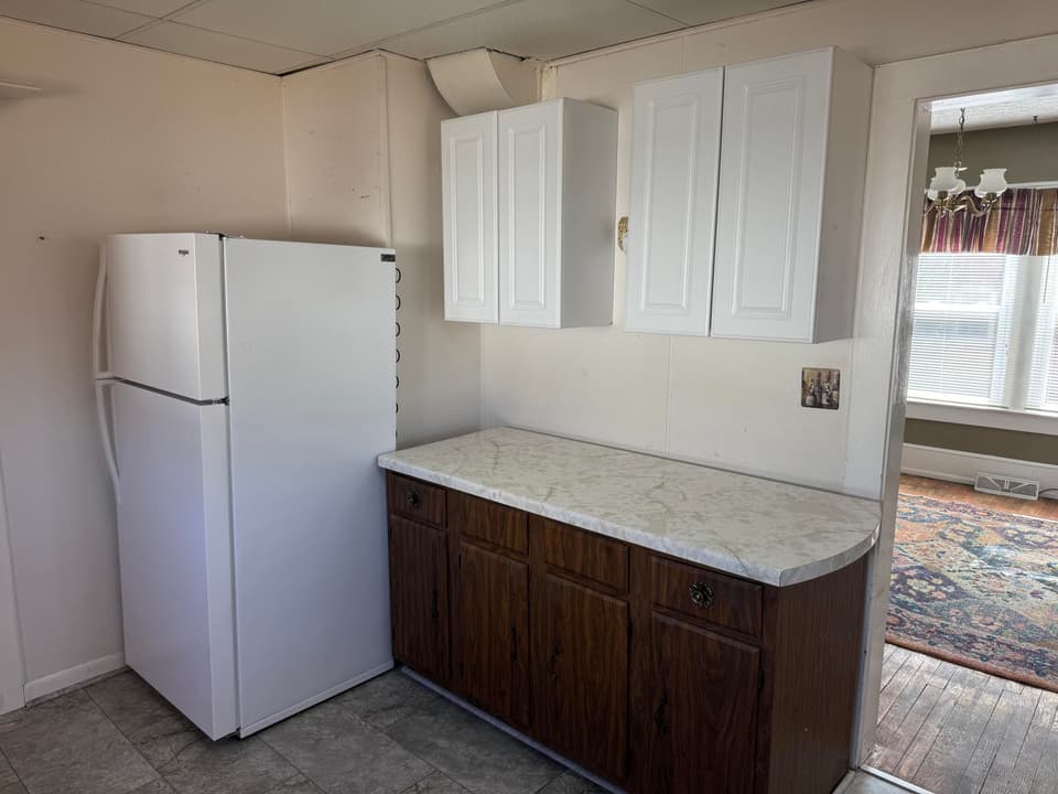 612 E Main St 1, photo 18 of 37