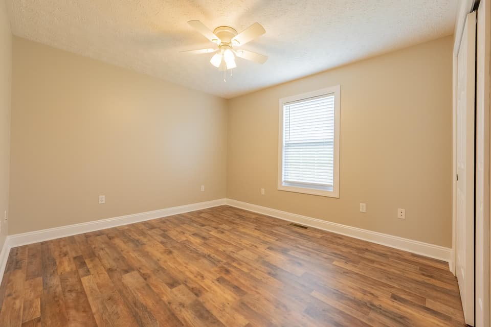 590 Tall Oak Boulevard, photo 36 of 40