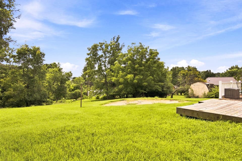 325 Cheverly Drive, photo 7 of 40