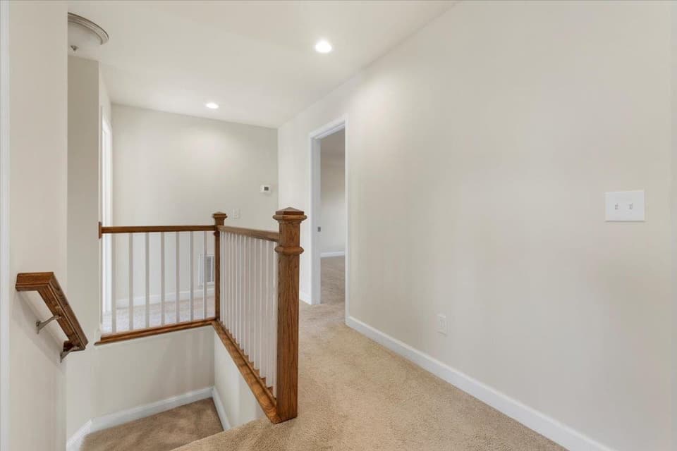 820 Jefferson Circle, photo 37 of 40