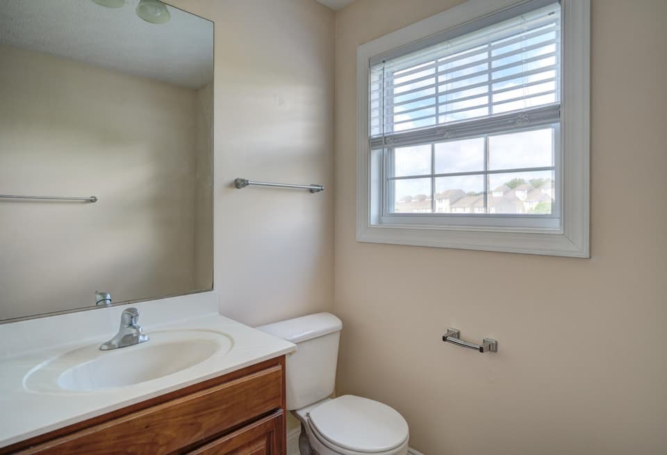 1025 Oaktree Boulevard, photo 21 of 33