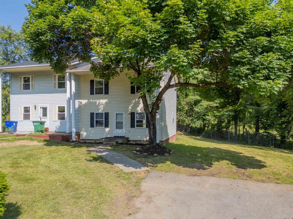 375 Warren Street, photo 39 of 40