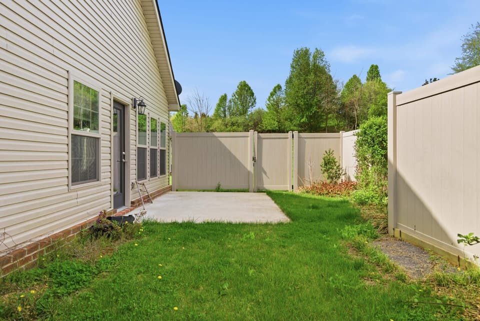 130 Gavins Court, photo 35 of 39