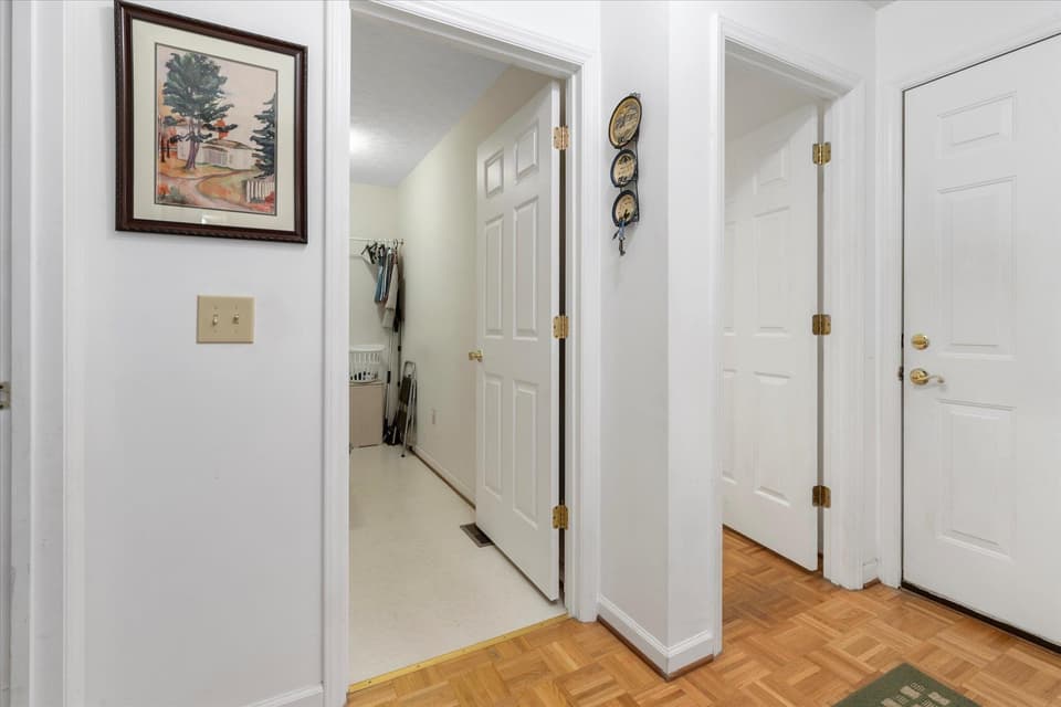 10 Belmont Drive, photo 7 of 40