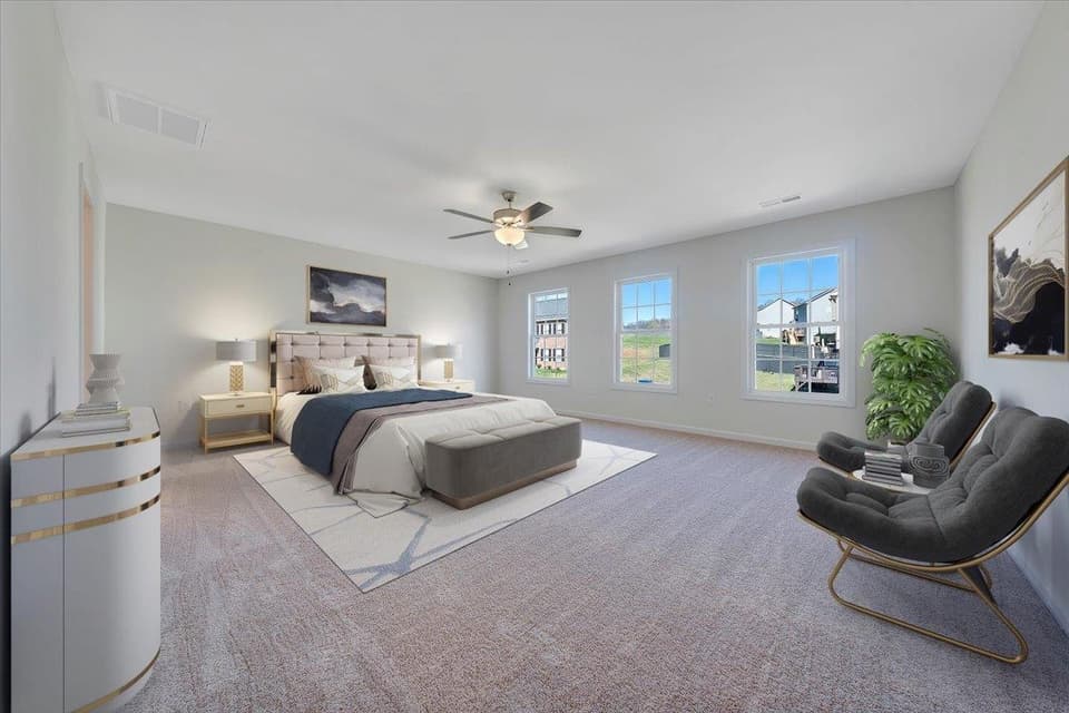 960 Holland Loop, photo 10 of 16