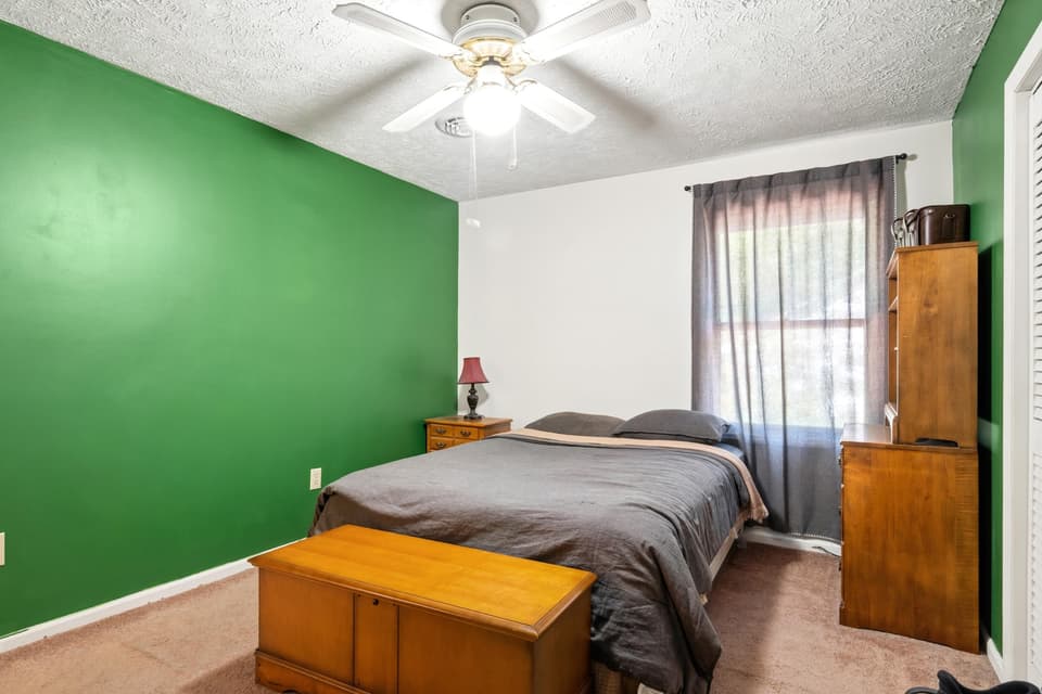 415 Tomahawk Drive, photo 21 of 40