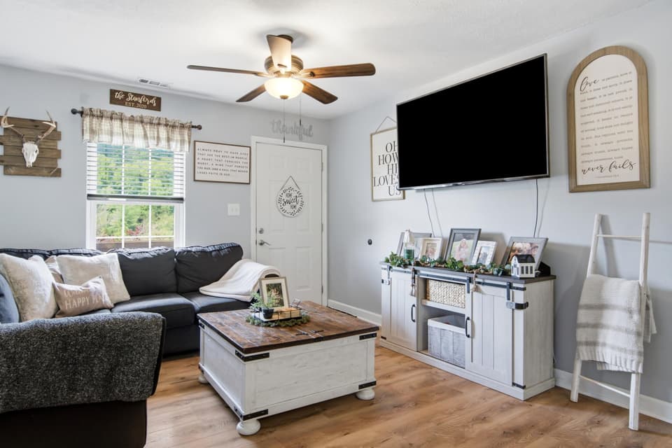 479 Smith Creek Road, photo 33 of 40