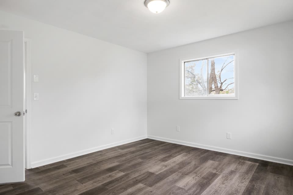 130 East Street, photo 14 of 36