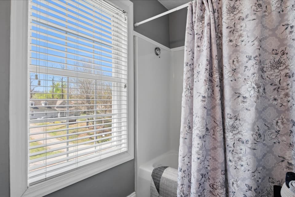 450 Tower Road, photo 36 of 40