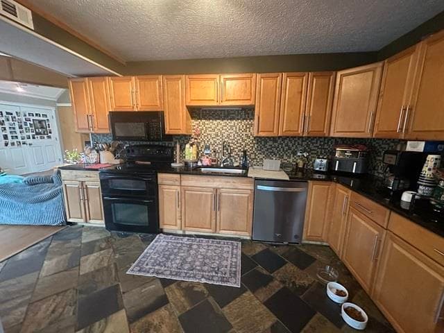 440 Aurora Lane, photo 11 of 37