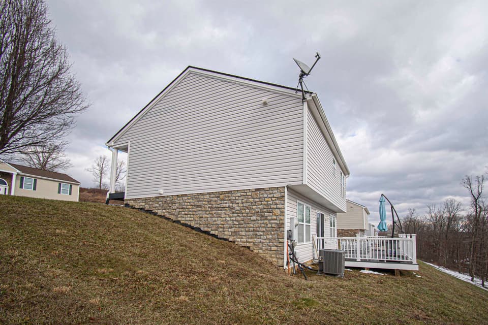 190 Robin Hood Drive, photo 4 of 40