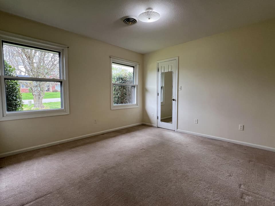 975 Carson Dr, photo 19 of 37