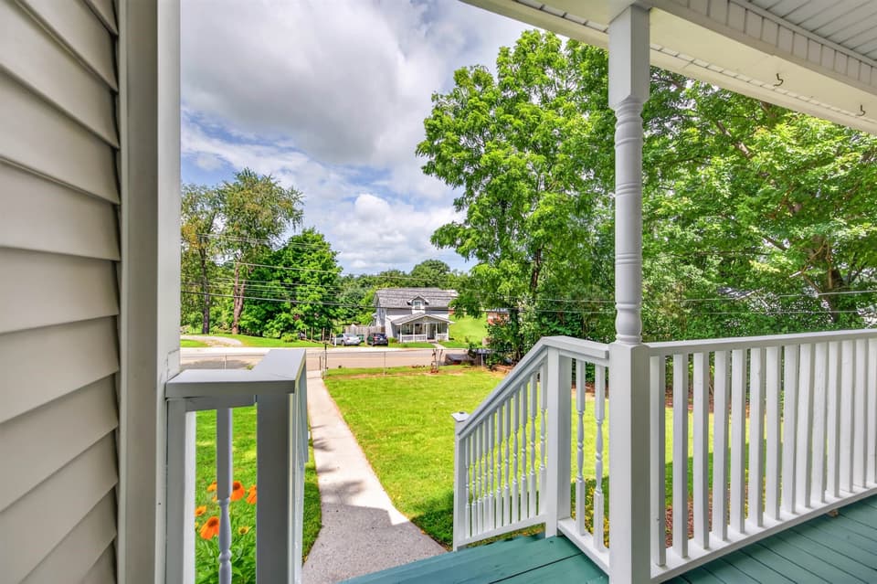 1220 Cambria Street NE, photo 6 of 40