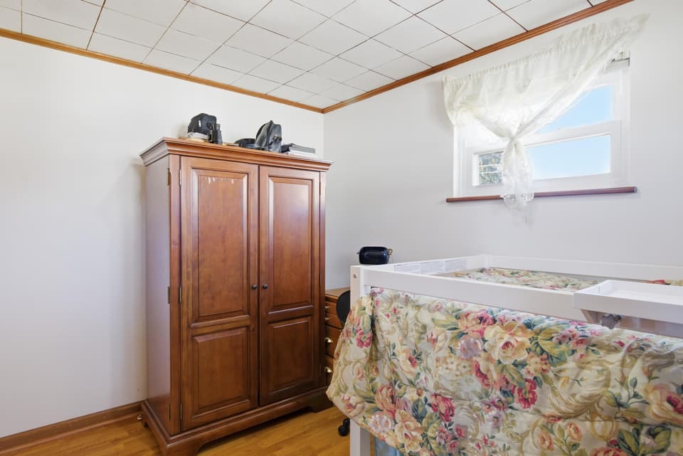 380 Clearview Drive, photo 20 of 40