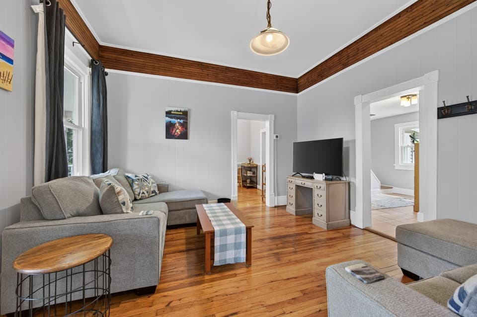 1220 Cambria Street NE, photo 11 of 40
