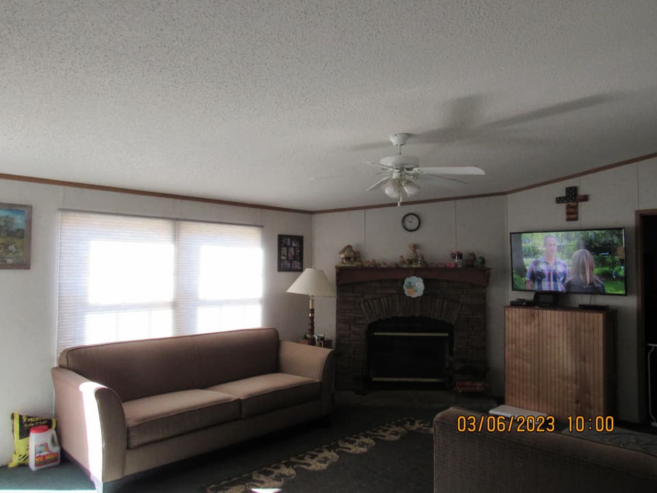 1640 Blue Spruce Dr, photo 3 of 30
