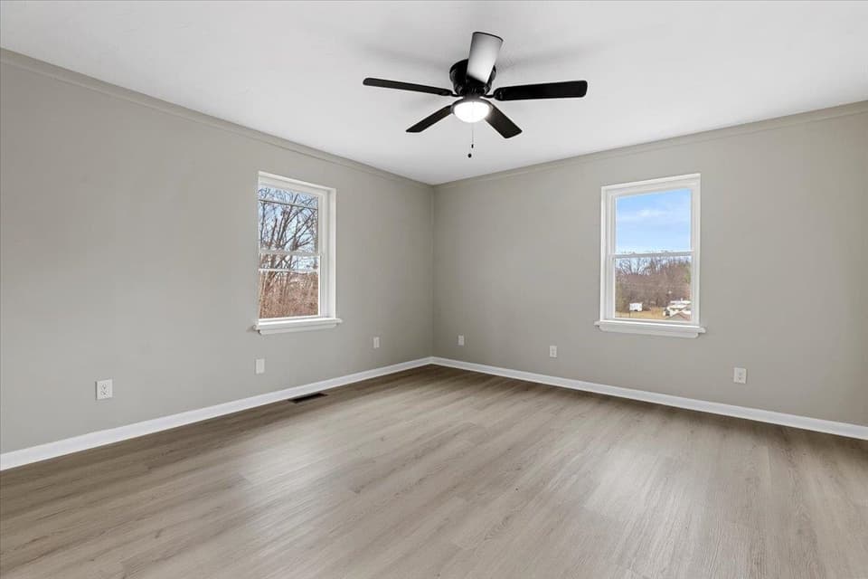 435 Teel Street, photo 22 of 40