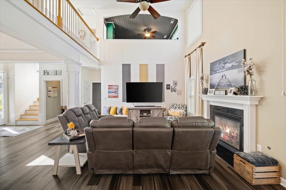 1031 Green Ridge Road, photo 2 of 40