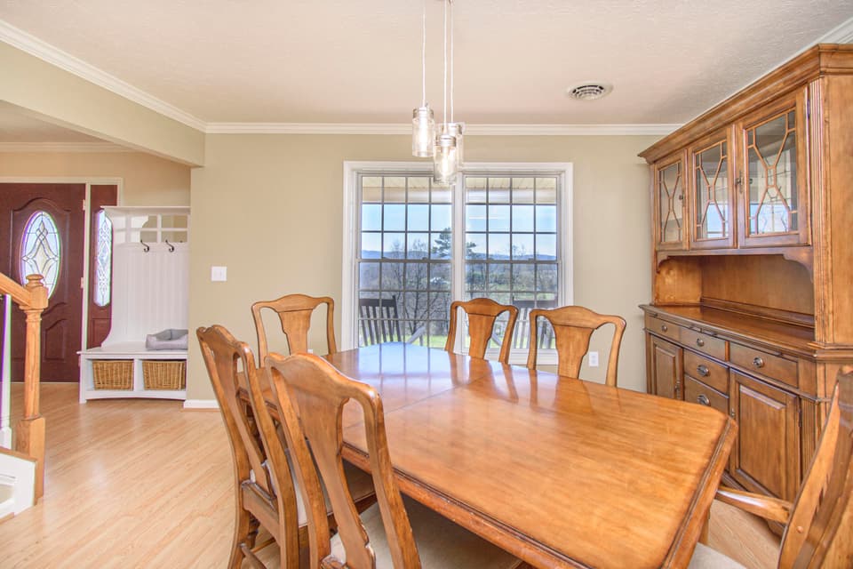 1130 Cassatt Ln, photo 12 of 39