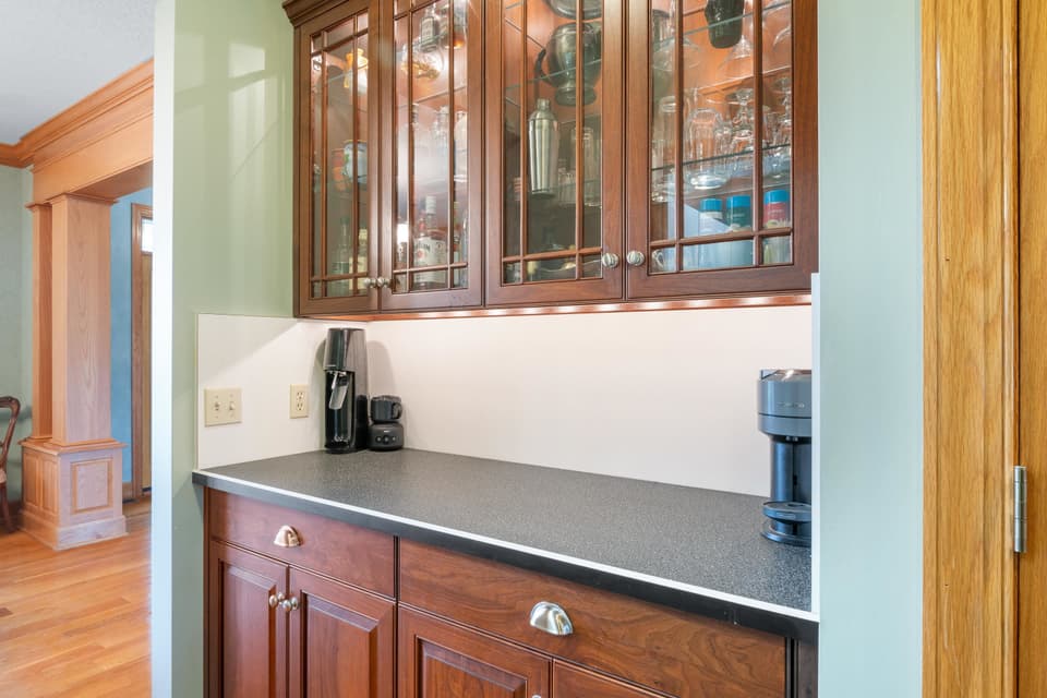 2360 Lake Vista Drive, photo 15 of 40