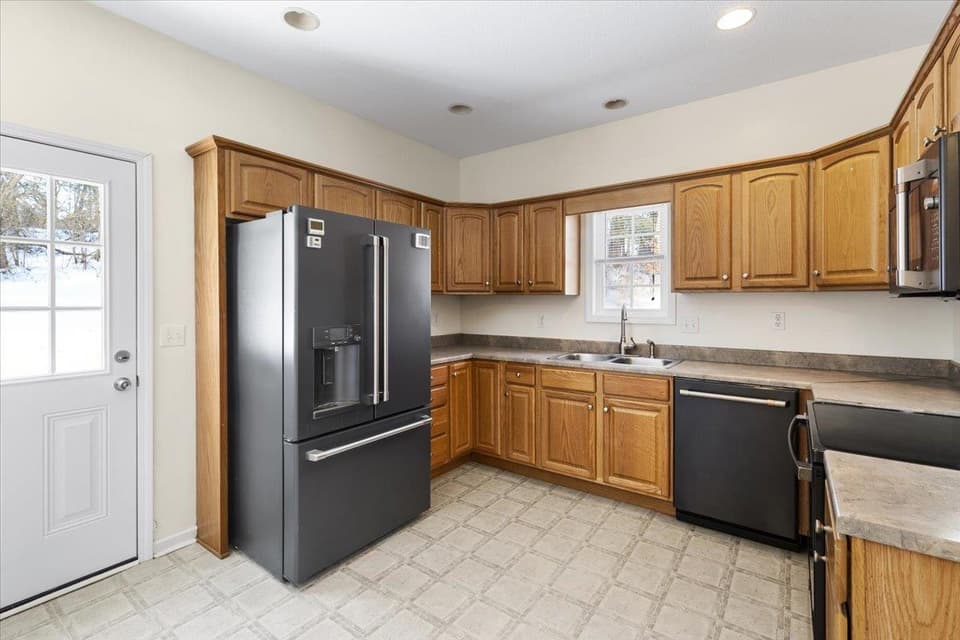 10 Overlook Drive, photo 13 of 40