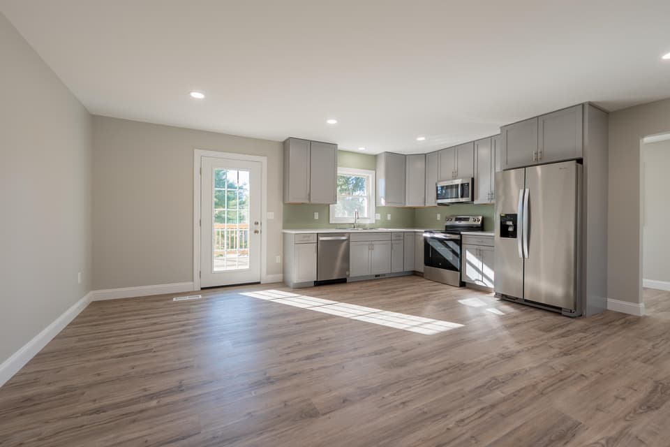230 Pelham Lane, photo 16 of 40