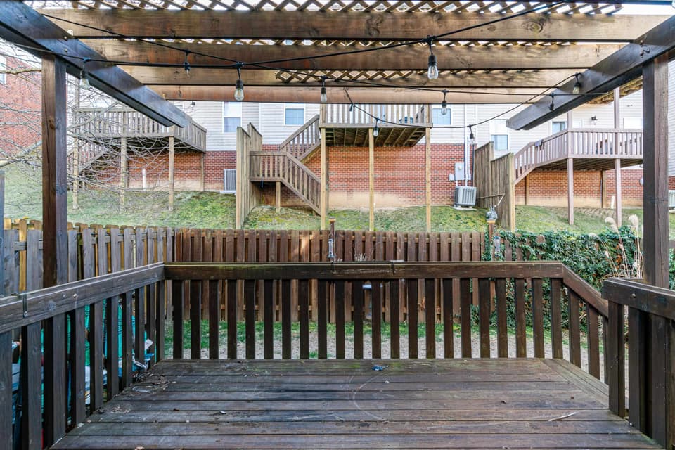 560 Oak Tree Boulevard, photo 23 of 40