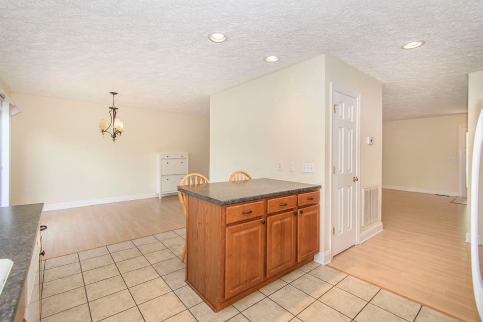855 Oak Tree Boulevard, photo 13 of 31